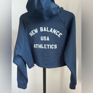 Women’s new balance long sleeve crop top